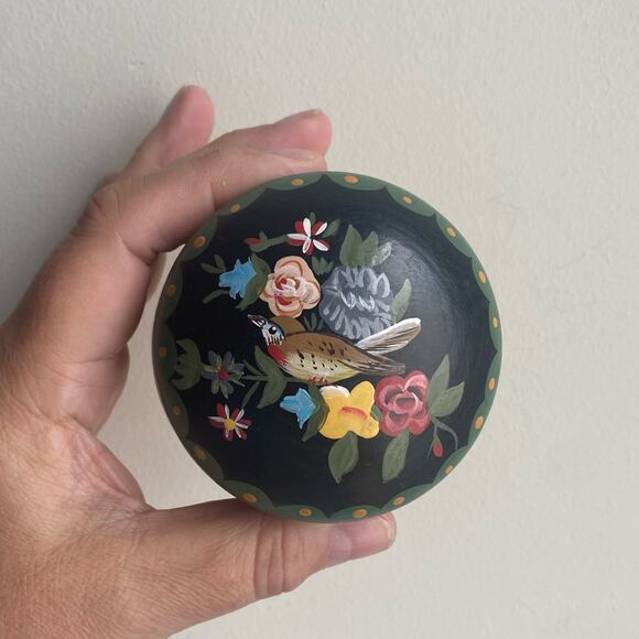 Small Round Hand Painted Vintage Wood Trinket Box Bird Floral Folk Art Homestead - Picture 5 of 5
